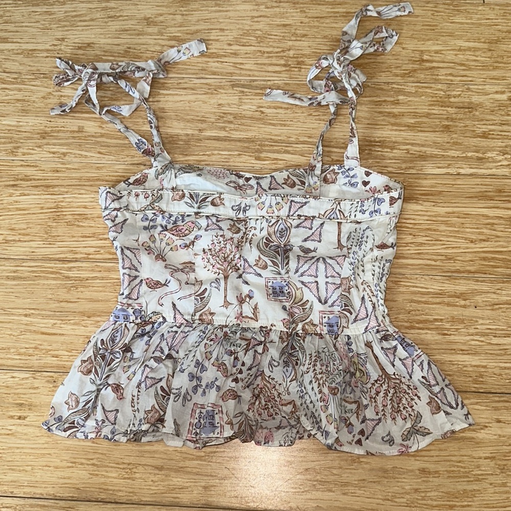 Floral Top - Picture 2 of 3